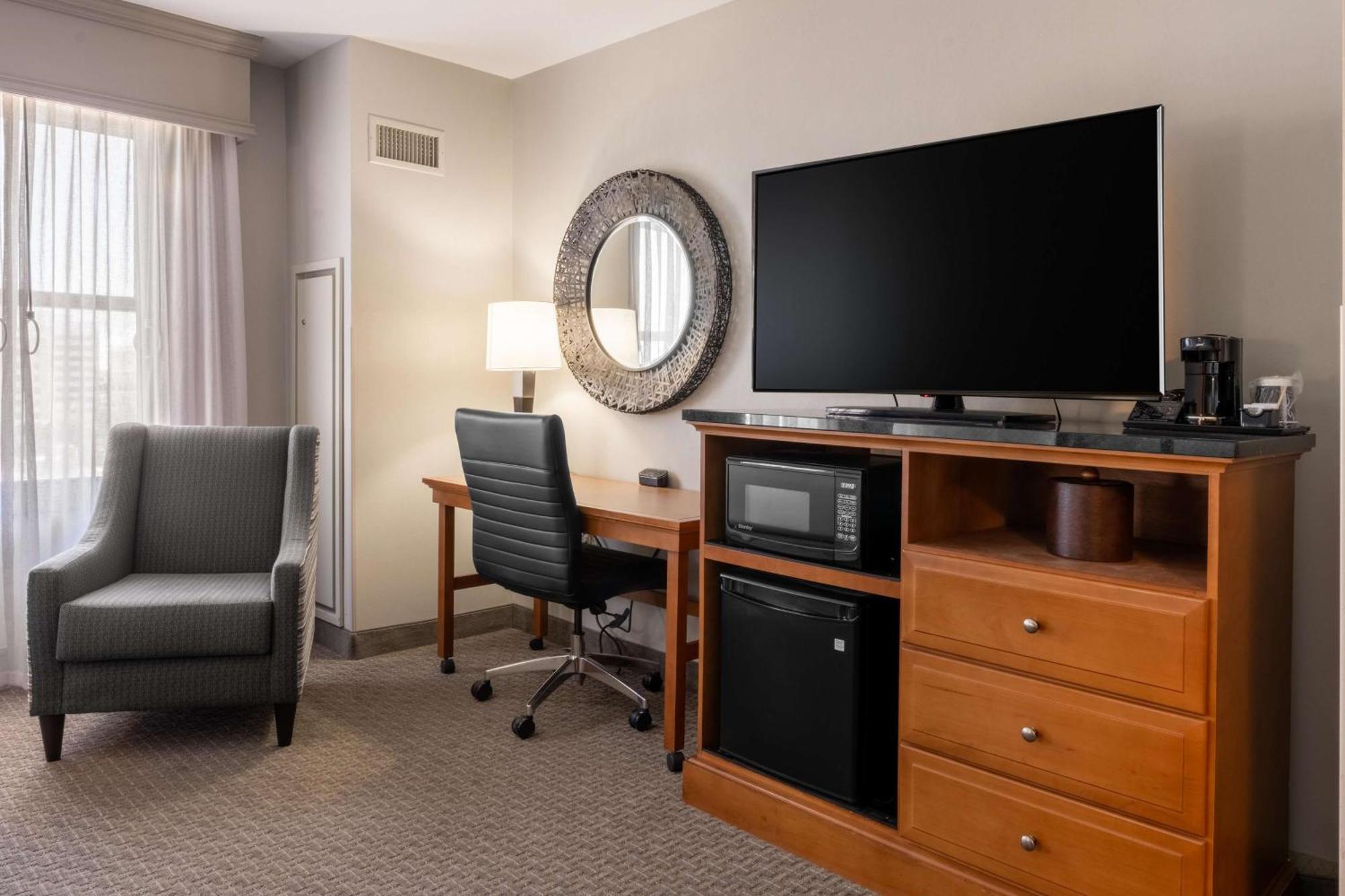 Drury Plaza Hotel Broadview Wichita Ngoại thất bức ảnh