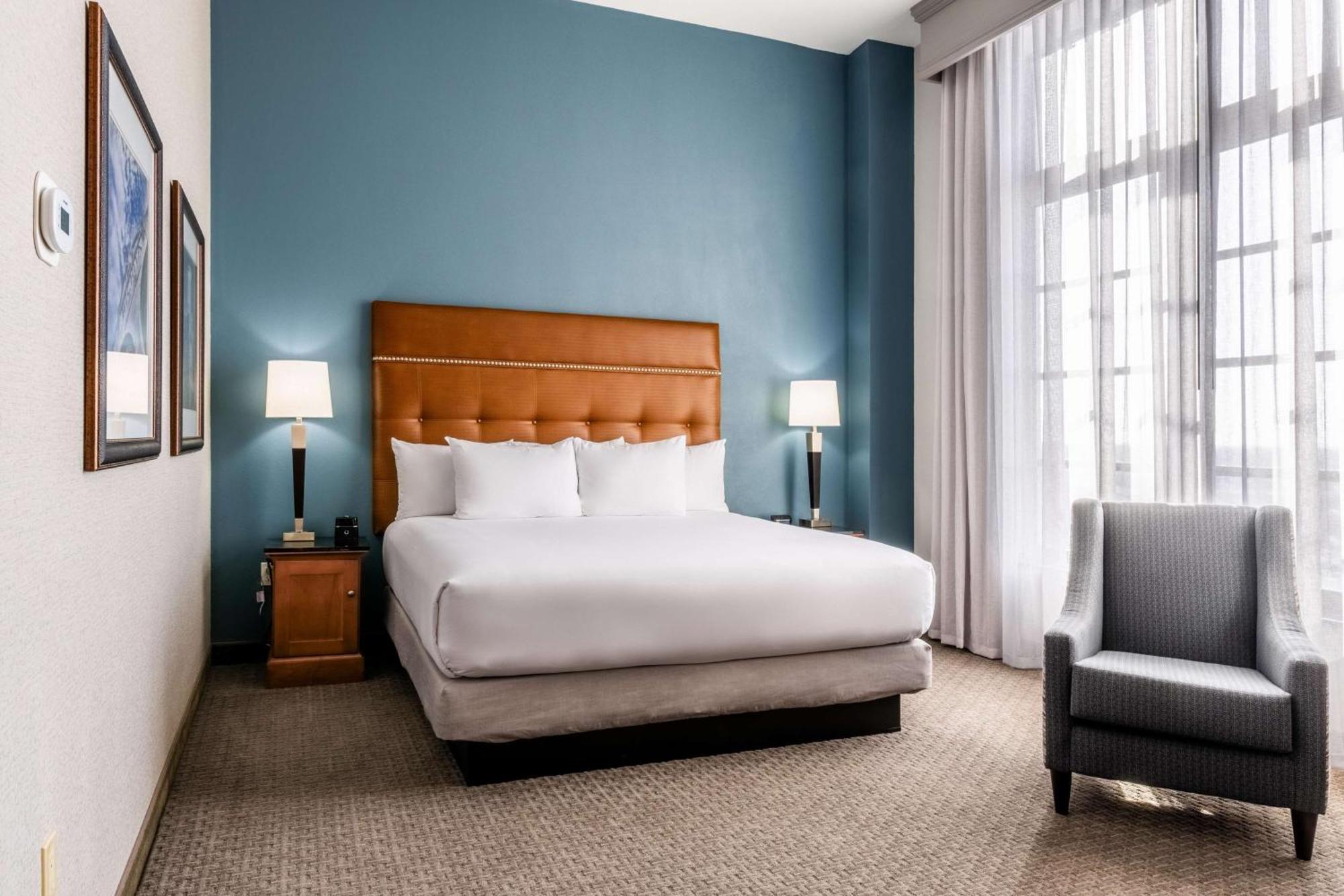Drury Plaza Hotel Broadview Wichita Ngoại thất bức ảnh