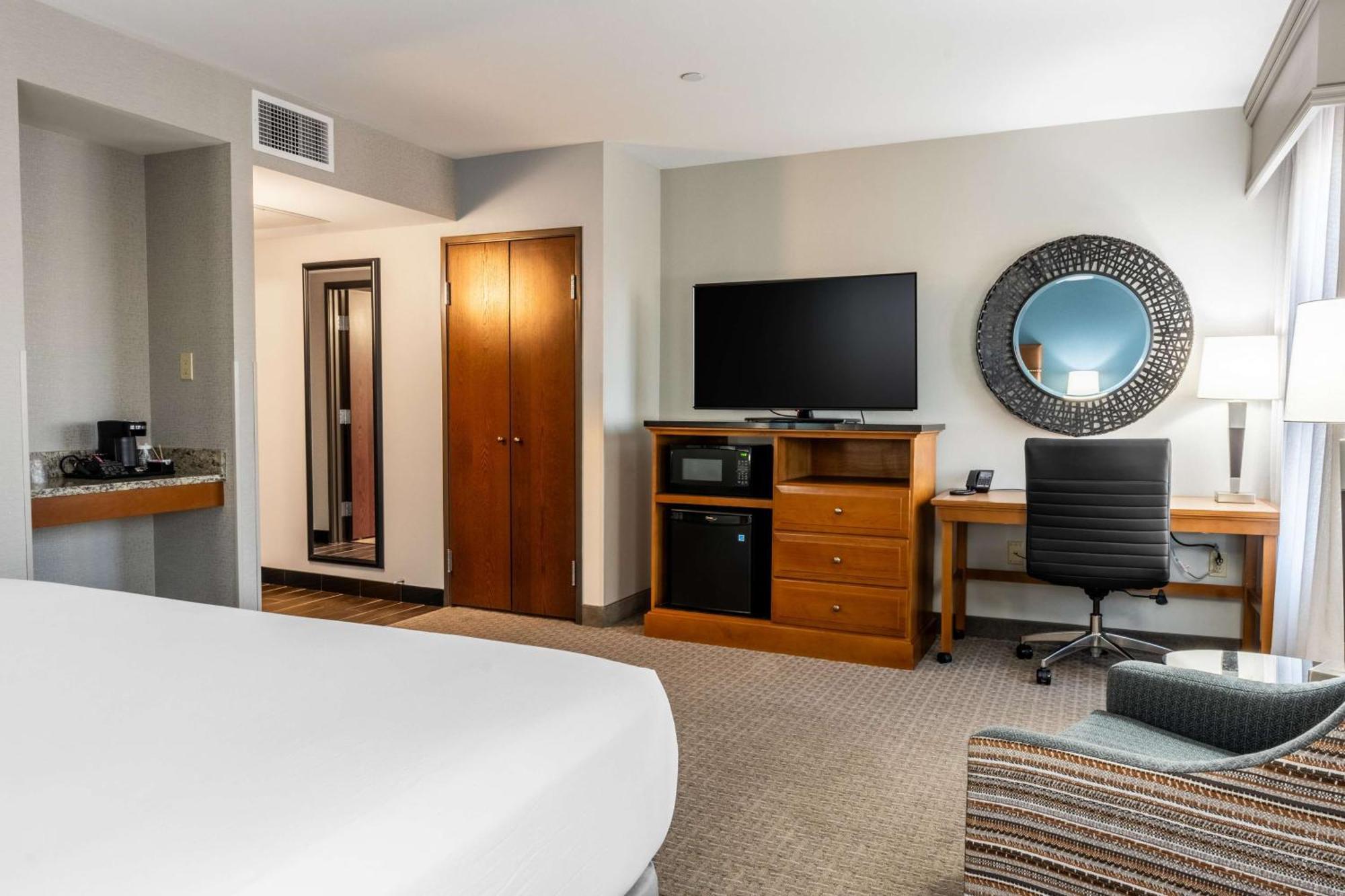 Drury Plaza Hotel Broadview Wichita Ngoại thất bức ảnh