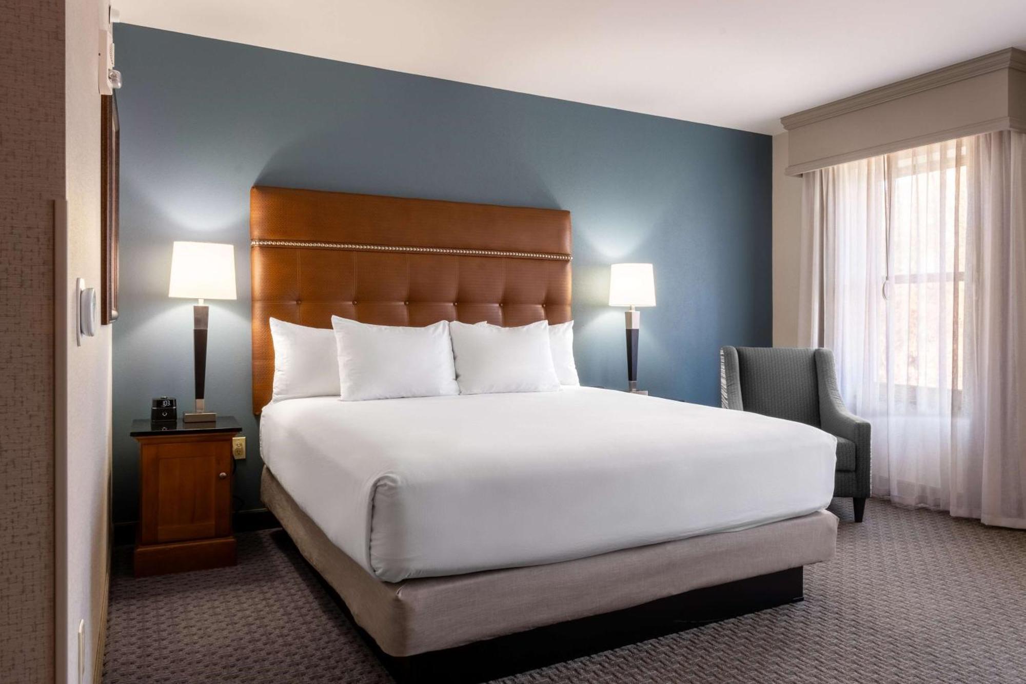 Drury Plaza Hotel Broadview Wichita Ngoại thất bức ảnh