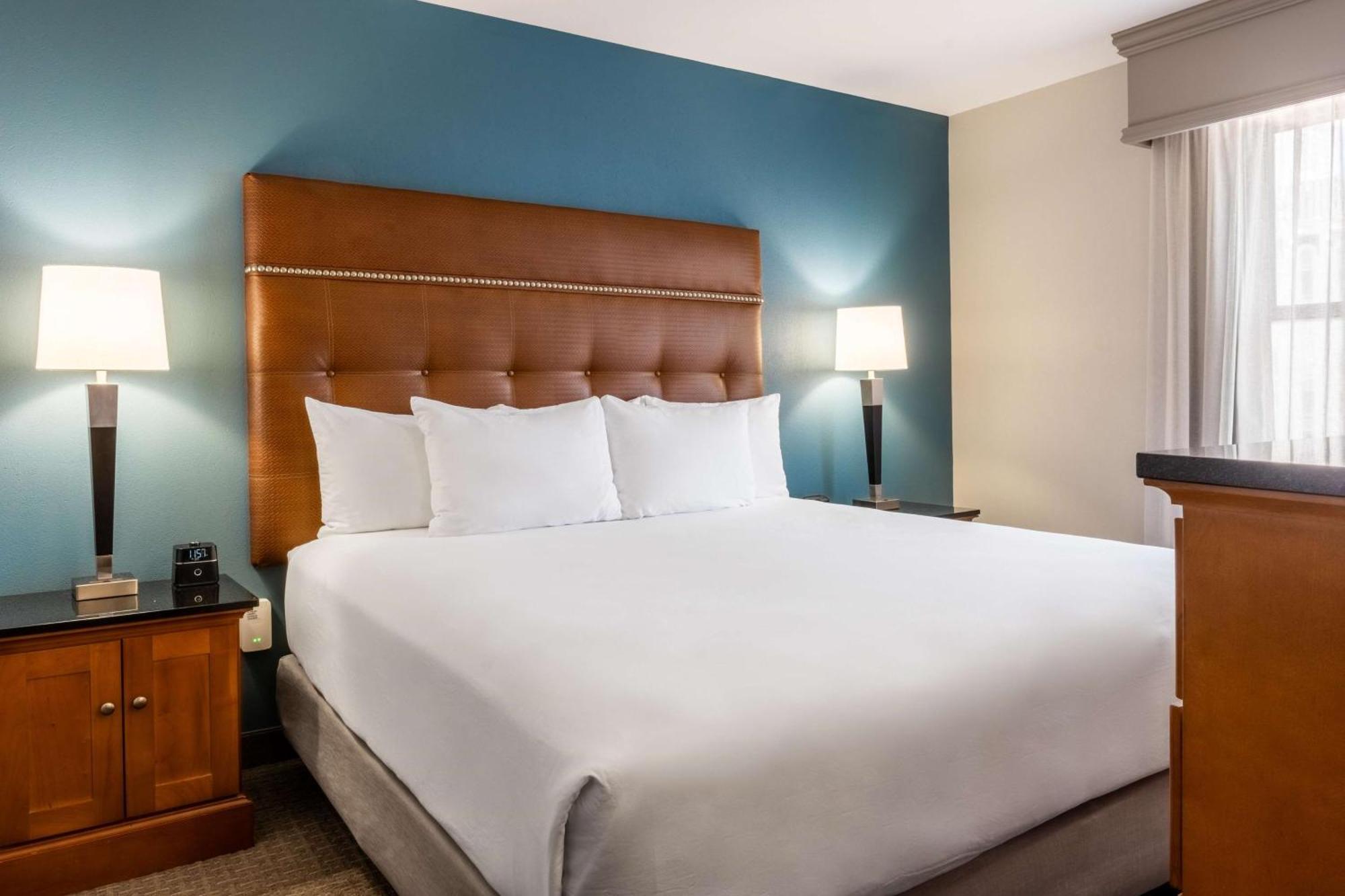 Drury Plaza Hotel Broadview Wichita Ngoại thất bức ảnh