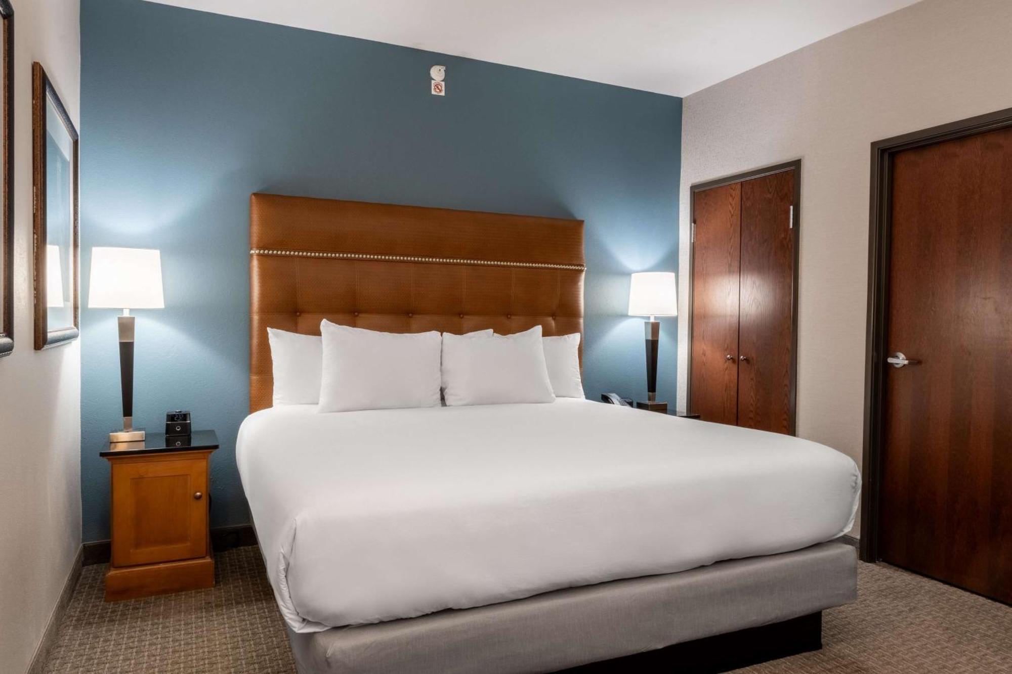Drury Plaza Hotel Broadview Wichita Ngoại thất bức ảnh